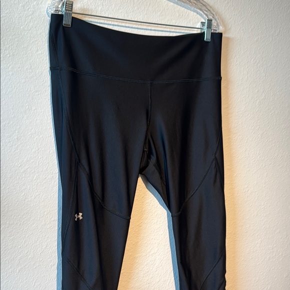Black Athletic Capri Leggings - Picture 4 of 10